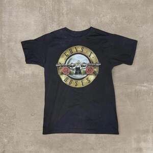 Vintage Guns N’ Roses Logo Tee — Classic Rock Band Graphic Shirt, Size M
